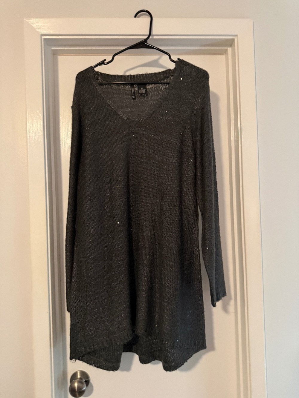 New Direction Women's 2X Gray Sequin V-Neck Sweater